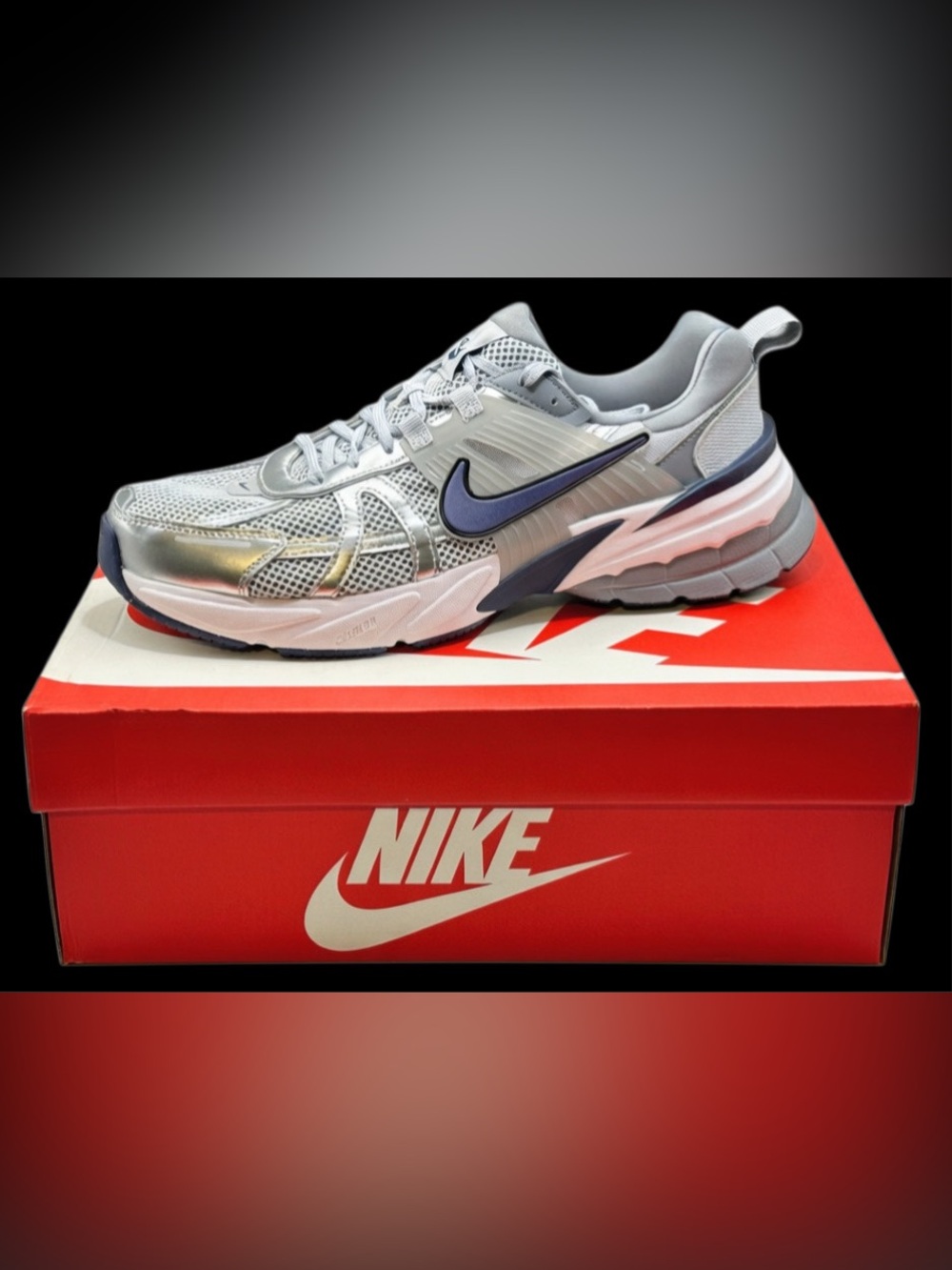 New Nike V2K Run Wolf Grey Midnight Navy HJ4497-602 Men’s Size 12 NIB